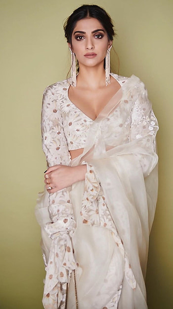 Sonam Kapoor, Heroine, Sonam Kapoor Bollywood HD phone wallpaper