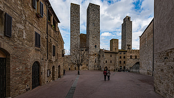 San Gimignano, scenery, Tuscan beauty, Italian charm HD wallpaper