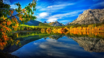 Autumn reflections, mountain, lake, serenity, tranquility, fall, Canada, colors, beautiful, reflection, trees, sky, forest, calmness HD wallpaper