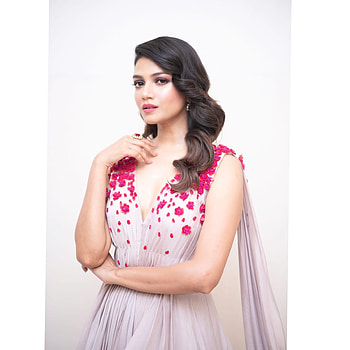 SAURASENI MAITRA, dress, hair HD phone wallpaper