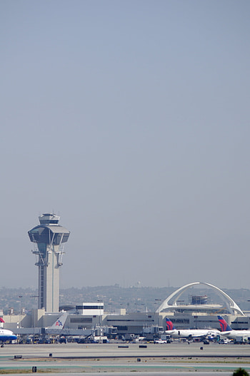 Los Angeles International Airport, Iconic architecture, Innovative facilities, Travel efficiency HD phone wallpaper