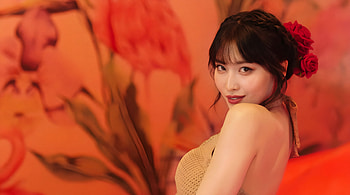 Twice - Momo Beautifully Modeling In Alchohol Video, Momo (Singer), TWICE, Summer Vibes, K-pop Idol HD wallpaper