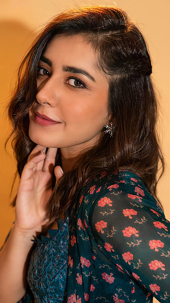 Raasi khanna, telugu actress HD phone wallpaper