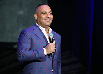 Russell Peters, Comedic brilliance, Tying the knot, Life's funny moments HD wallpaper