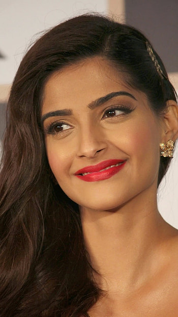 Sonam Kapoor, Actress, Sonam Kapoor Actress HD phone wallpaper