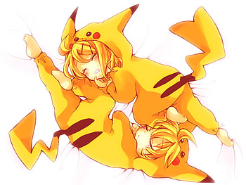 vocaloid, pijama pikachu, brother, yelow hair, sleep HD wallpaper