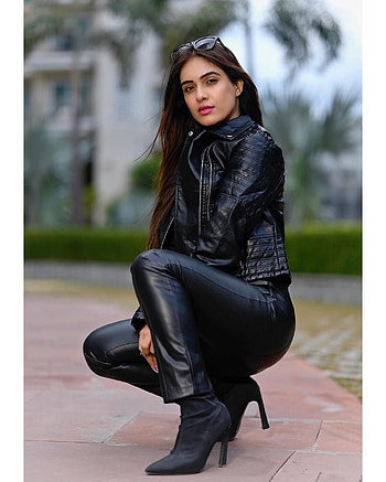 Neha Malik, dress, knee HD phone wallpaper