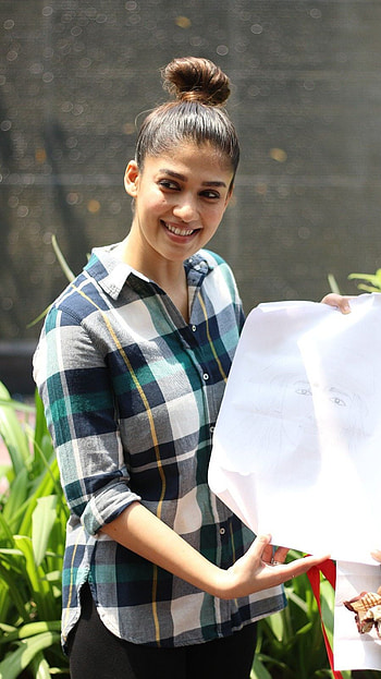 Nayantara, tamil actress HD phone wallpaper