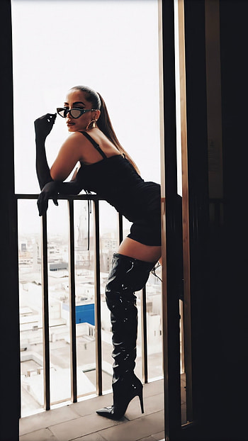 Anitta, A Little of Everything HD phone wallpaper