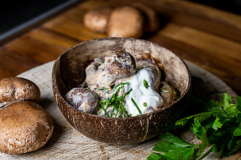 Garlic mushroom delight, Vegan creamy sauce, Chef Alex's creation, Irresistible flavors HD wallpaper