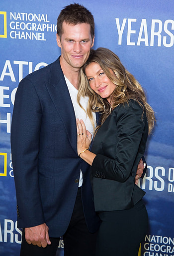 Tom Brady, Gisele Bundchen, Game day rituals, Pre-game HD phone wallpaper