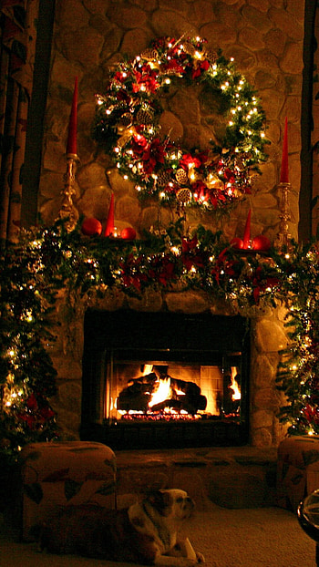 Wreath, Christmas Fireplace HD phone wallpaper