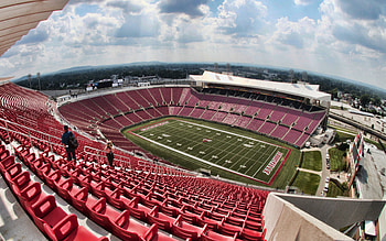 Louisville travels, Cardinal stadium, Louisville Cardinals, American football HD wallpaper
