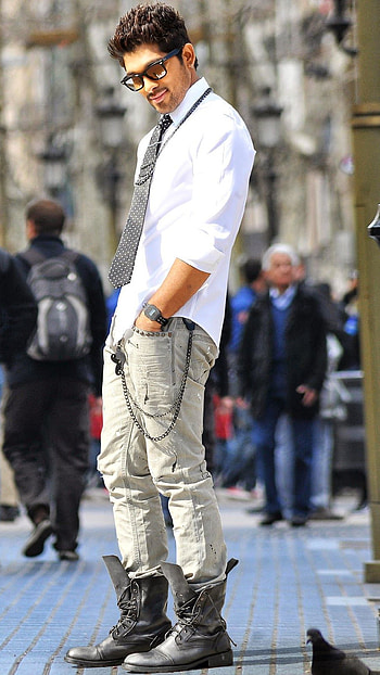 Allu Arjun, handsome hero, hero, handsome HD phone wallpaper