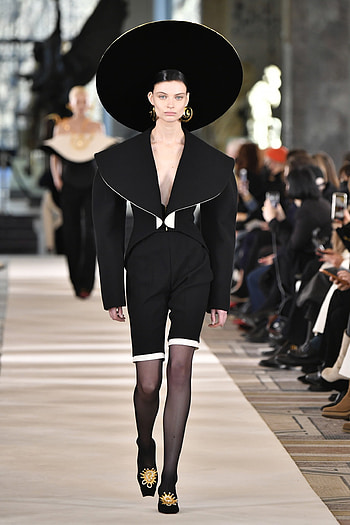 Schiaparelli, Couture spring 2022, WWD, Fashion showcase HD phone wallpaper