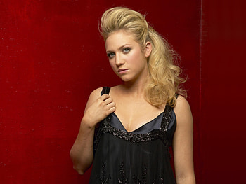 Gorgeous, blonde and pretty, Brittany Snow HD wallpaper