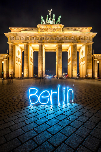 Cities, Architecture, Berlin, Neon, zelight, Glow HD phone wallpaper