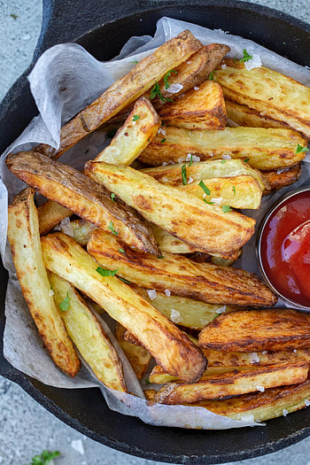 Quick air fryer fries, Easy and hassle-, Ready in 15 minutes, Mom's Dish recipe HD phone wallpaper