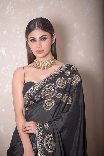 Mouni roy, embellishment, head HD phone wallpaper
