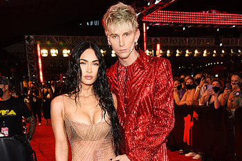 Megan Fox, Machine Gun Kelly, Engagement HD wallpaper