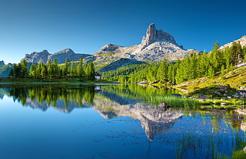 Stunning view of Lago di Limides with mountain reflection near Cortina d'Ampezzo, Italy. HD wallpaper
