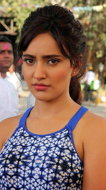 Neha sharma, youngistaan, bollywood actress HD phone wallpaper