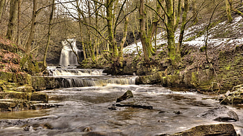 waterfall in a forest stream, winter, waterfall, rocks, forest, stream HD wallpaper