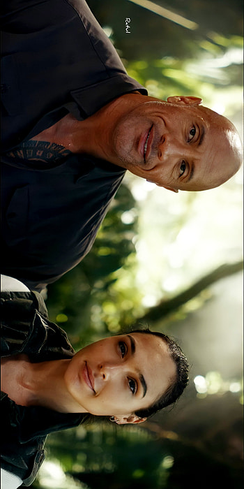 Red notice, hair, Rock, Dwayne Johnson, gal Gadot HD phone wallpaper
