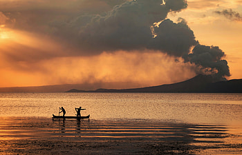 Locals fishing in Taal Lake despite of the danger brought by Taal Volcano Eruption, silhouette, graphy, fisherman HD wallpaper