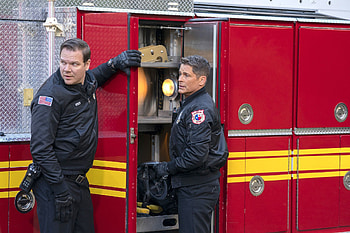 9-1-1: Lone Star, TV series, 9-1-1 and Lone Star futures HD wallpaper
