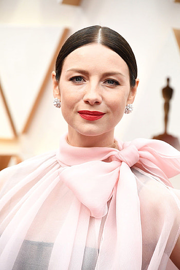 Caitriona Balfe, Makeup inspiration, Oscars beauty, Red carpet glamour HD phone wallpaper