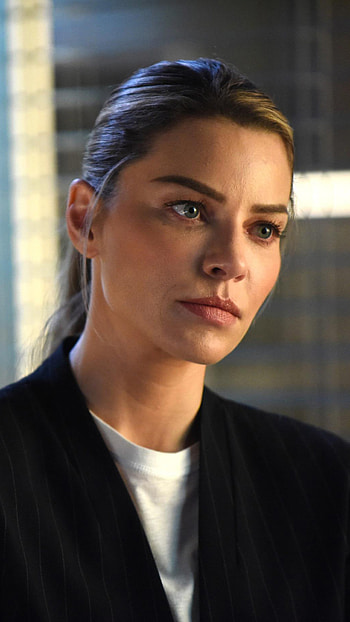 Chloe Decker, Lauren German, Lucifer, Sony Xperia HD phone wallpaper