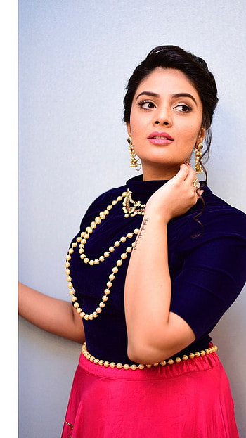 Sreemukhi, telugu actress, model, anchor HD phone wallpaper
