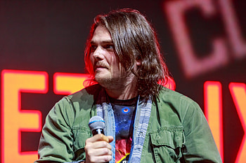 Gerard Way, End of the world, Umbrella Academy, Retreat HD wallpaper