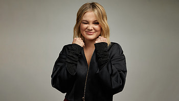Olivia holt, portraits studio, blonde, 2018 HD wallpaper