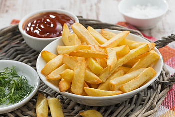 French fries , Crispy delight, High-definition , Foodie's dream HD wallpaper