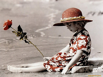 cute girl, rose, flower, girl, hat, beach HD wallpaper
