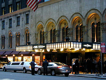 Park Centeral Hotel, new york, building, people, cars HD wallpaper