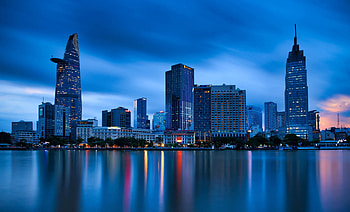 Ho Chi Minh City, Vibrant street life, Cultural landmarks, Rich history HD wallpaper