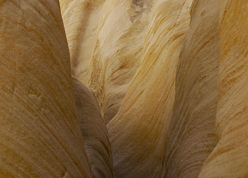 Rocks, slots, yellow HD wallpaper
