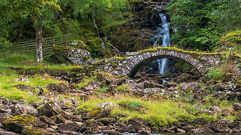 River Lyon, Scottish Highlands, uk, stones, waterfall, trees, bridge, forest HD wallpaper