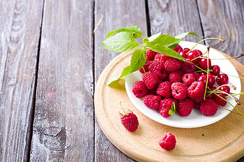 Irresistible berries, Colorful and juicy, Nature's gift, Bursting with flavor HD wallpaper