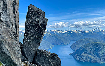 Precariously balanced boulder near the top of Mt. Verstovia, Sitka, Alaska, clouds, landscape, sky, lake, usa HD wallpaper