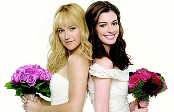 Bride Wars (2009), bouquet, blonde, actress, dress, anne hathaway, rose, flower, movie, white, brunette, smile, girl, bride wars, woman, pink, kate hudson, green, red HD wallpaper