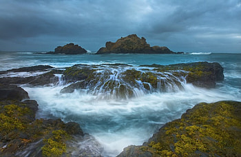 Cloudy Day At The Coast, Big Sur, clouds, rocks, ocean, California HD wallpaper