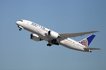 United Airlines, Class action lawsuit, Misleading travel insurance HD wallpaper