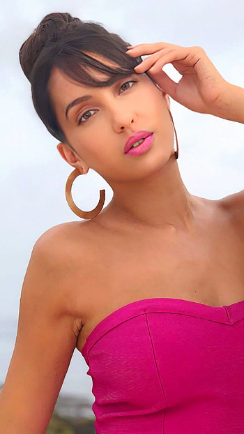 Nora fatehi, bollywood actress HD phone wallpaper