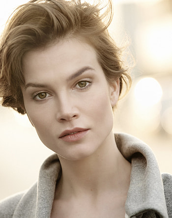 Sylvia Hoeks actress, Hollywood's toast, European charm, Diverse career HD phone wallpaper