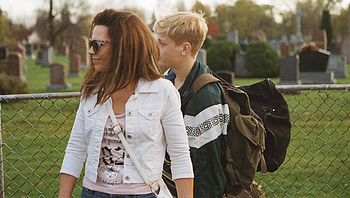 Mommy (2022) movie HD wallpaper