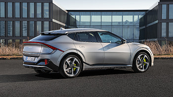 Kia Ev6 GT 2022 2 Cars HD wallpaper